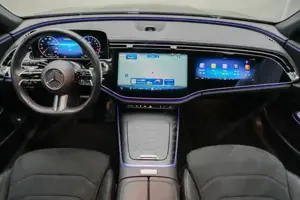 Mercedes-Benz E 300 de 4MATIC mit EQ Hybrid Technologie T-Modell Bild 7