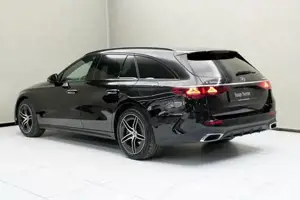 Mercedes-Benz E 300 de 4MATIC mit EQ Hybrid Technologie T-Modell Bild 10