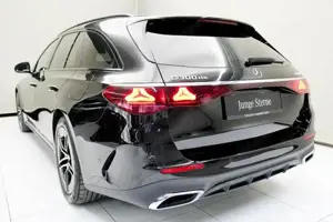 Mercedes-Benz E 300 de 4MATIC mit EQ Hybrid Technologie T-Modell Bild 12