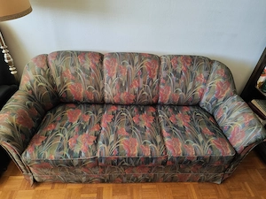 Sofa ausziehbar alt  zu verschenken  Bild 3
