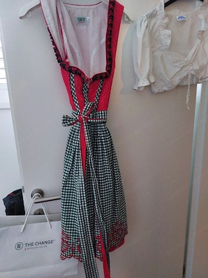 Dirndlkleid Bild 4
