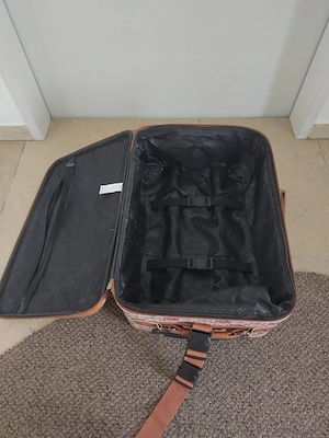 Koffer   Trolley in Handgepäcksgröße   zu verschenken Bild 3