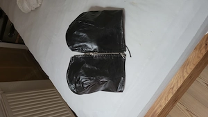 schwarzes Top