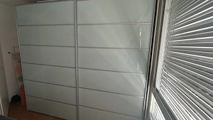 Großer Kleiderschrank zu verkaufen