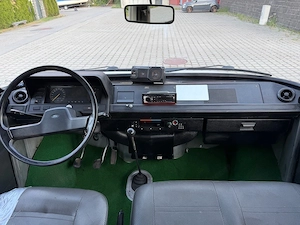 Ford Transit 1.6 Benzin 5 Sitzer Bild 4