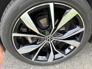 VW Taigo 1,0 TSI R-Line DSG Aut. SUV   Bild 5
