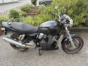 Suzuki GSX 750 Inazuma A2 Bild 3