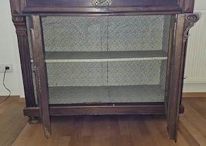 Antike Kommode   Truhe mit geschnitzter Front   ca. 113   54   90 cm Bild 4