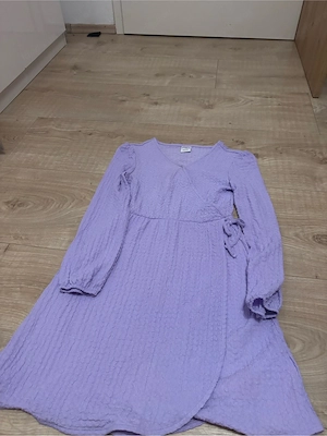schickes kleid