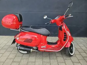 Vespa GTS 300