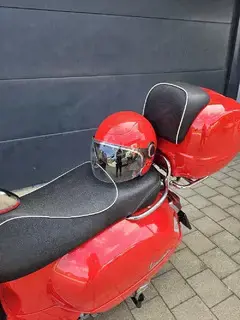 Vespa GTS 300 Bild 2