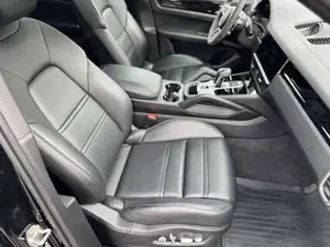 Porsche Cayenne Bild 16