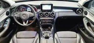Mercedes-Benz C 220 Bild 9