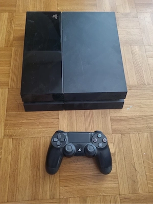PS4 + Controller