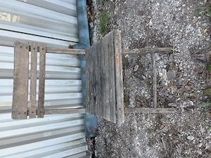 Klappbarer Holzstuhl Bild 2