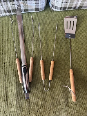 Grillwerkzeug zu verschenken Bild 2