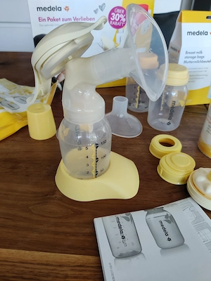 Medela Fläschchen, Calma, Milchpumpe Harmony und umfangreiches Zubehör  Bild 3