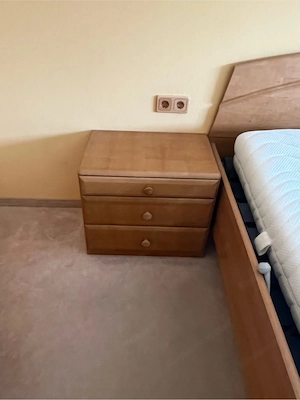 Schlafzimmer komplett Bild 2