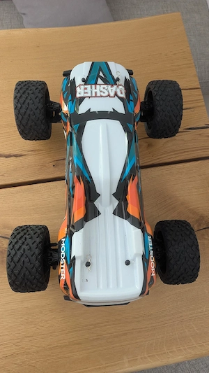 Modster Dasher V2 Brushless Monstertruck  Bild 5