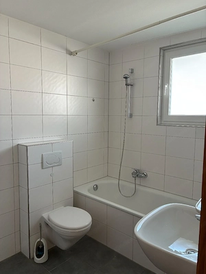 Frisch sanierte 3,5-Zimmer-Wohnung in Bregenz Bild 6