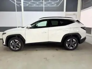 Hyundai TUCSON Premium PHEV PANO SHZ v+h 18 ALU 1.6 T-GDi PHEV... Bild 8
