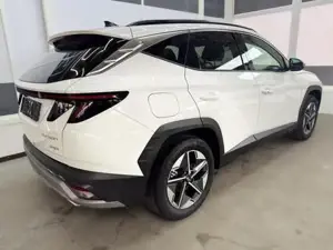 Hyundai TUCSON Premium PHEV PANO SHZ v+h 18 ALU 1.6 T-GDi PHEV... Bild 3