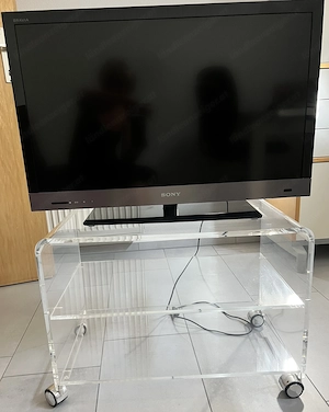 Praktischer Fernsehtisch auf Rollen Bild 2