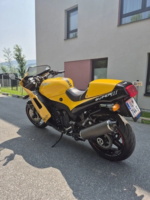 Triumph Daytona Super III xx von 800 Bild 2