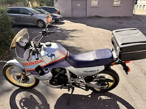 Honda Transalp gebraucht EZ 1987, garagengepflegt neu vorgeführt  Bild 4