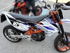 Ktm smc-r Supermoto 690ccm Bild 2