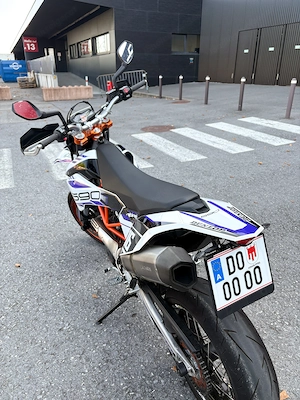 Ktm smc-r Supermoto 690ccm Bild 3