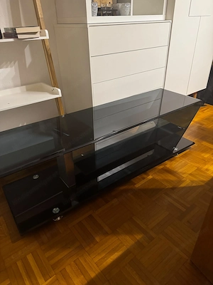 Fernsehen Tisch  Regal  Bild 3