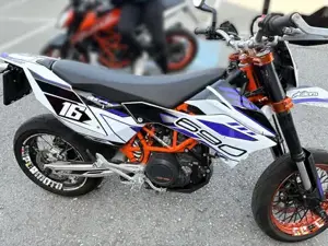 Ktm smc-r Supermoto 690ccm