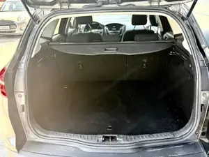Ford Focus Traveller 1,6 TDCi Trend Kombi   Family Van (2015) Bild 7