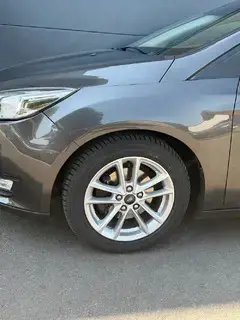 Ford Focus Traveller 1,6 TDCi Trend Kombi   Family Van (2015) Bild 4