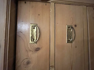 Schöne, alte Kommode zu verkaufen Bild 3