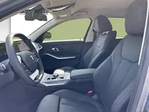 BMW 320xd er 320d xDrive Touring G21 B47 Head-Up Bild 9