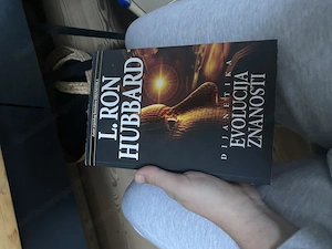 Buch L. Ron Hubbard - Evolucija Znanosti