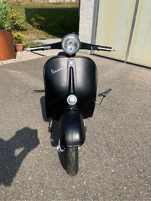 Vespa 125 Primavera ET3 Bild 4