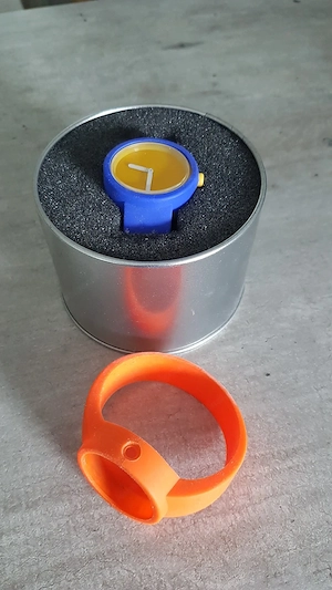 Zu Verschenken: Original OBag Kinderuhr inkl. Ersatzband
