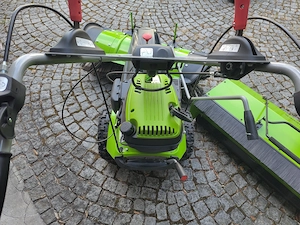 Zipper ZI-KM1000 Benzin-Kehrmaschine + Schneeschild   wie neu Bild 5
