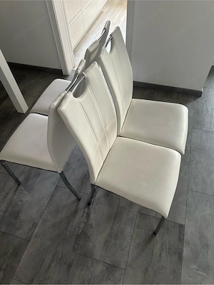 6 Stühle zu verschenken  Bild 2