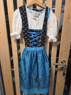 Dirndl Mädchen Bild 2