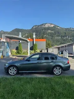 BMW 320d X Drive Österreich Paket Bild 3