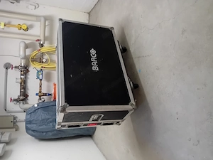 Stabile Transportkiste 41x65x110 auf Rollen