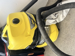 Kärcher Nass- und Trockensauger WD 4 S zu verkaufen
