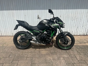 Kawasaki Z650 | BJ 2024 | nur 258 km | A2 | 1. Hand Bild 2