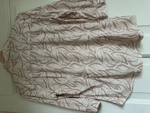 Bluse mit hübschen Ärmeln Bild 2