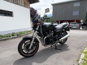 HONDA  RC42 mit 73 PS Top Zustand Bild 2