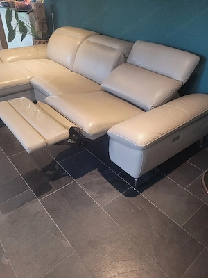 Echtleder Sofa mit mit elektrischer Relaxfunktion Bild 3